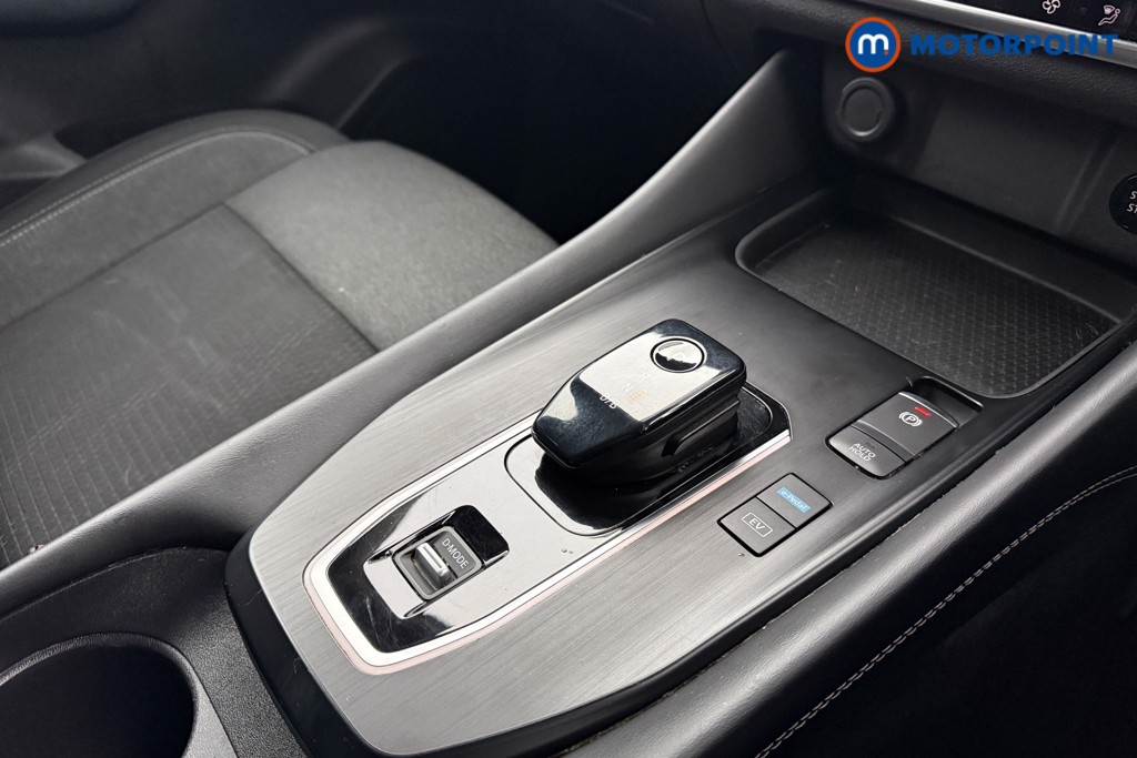 Nissan Qashqai N-Connecta Automatic Petrol-Electric Hybrid SUV - Stock Number (1623495) - 13th supplementary image