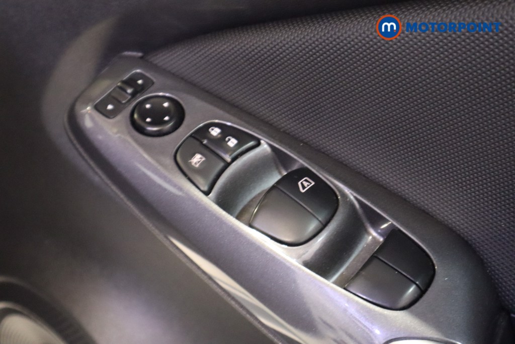 Nissan Juke Acenta Manual Petrol SUV - Stock Number (1624012) - 13th supplementary image