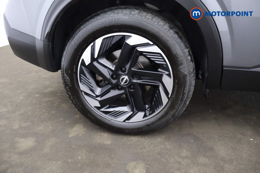 Nissan Qashqai N-Connecta Manual Petrol SUV - Stock Number (1624084) - 2nd supplementary image