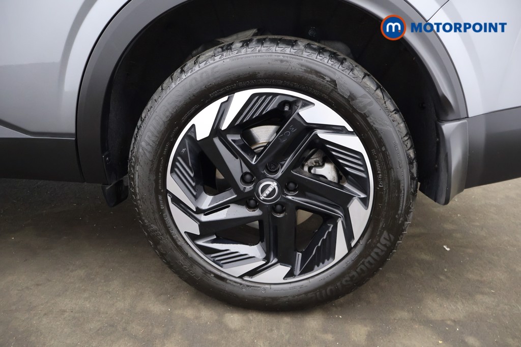 Nissan Qashqai N-Connecta Manual Petrol SUV - Stock Number (1624084) - 3rd supplementary image