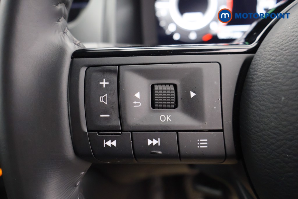 Nissan Qashqai N-Connecta Manual Petrol SUV - Stock Number (1624084) - 7th supplementary image