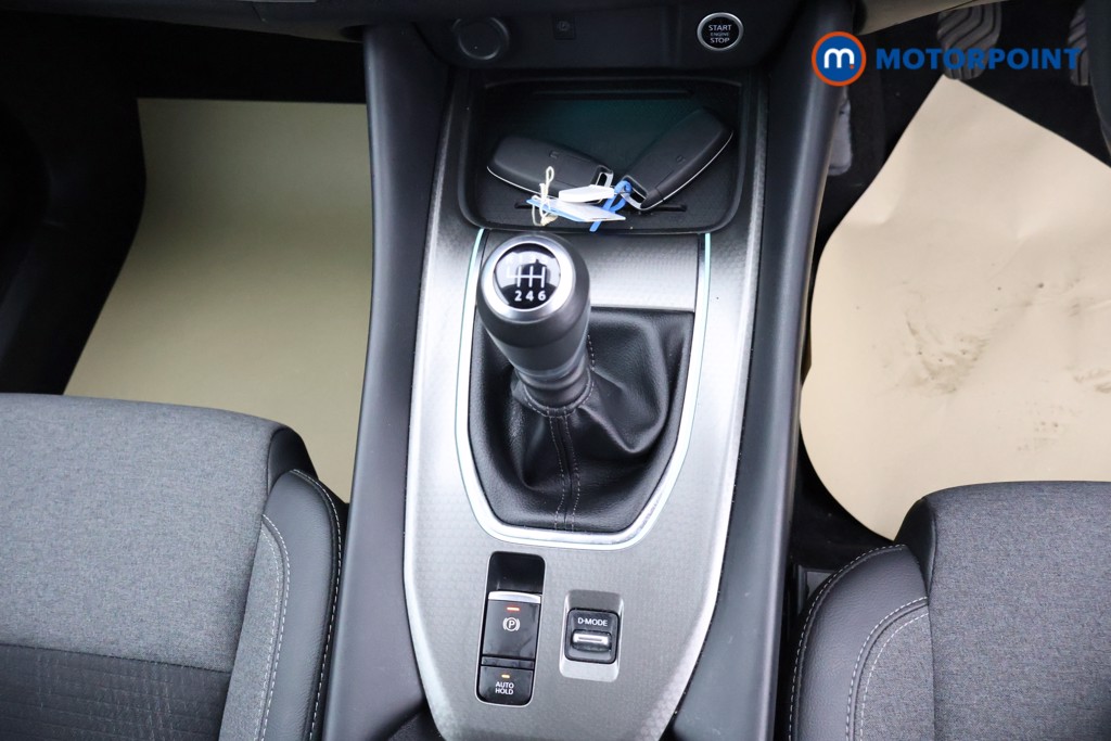 Nissan Qashqai N-Connecta Manual Petrol SUV - Stock Number (1624084) - 15th supplementary image