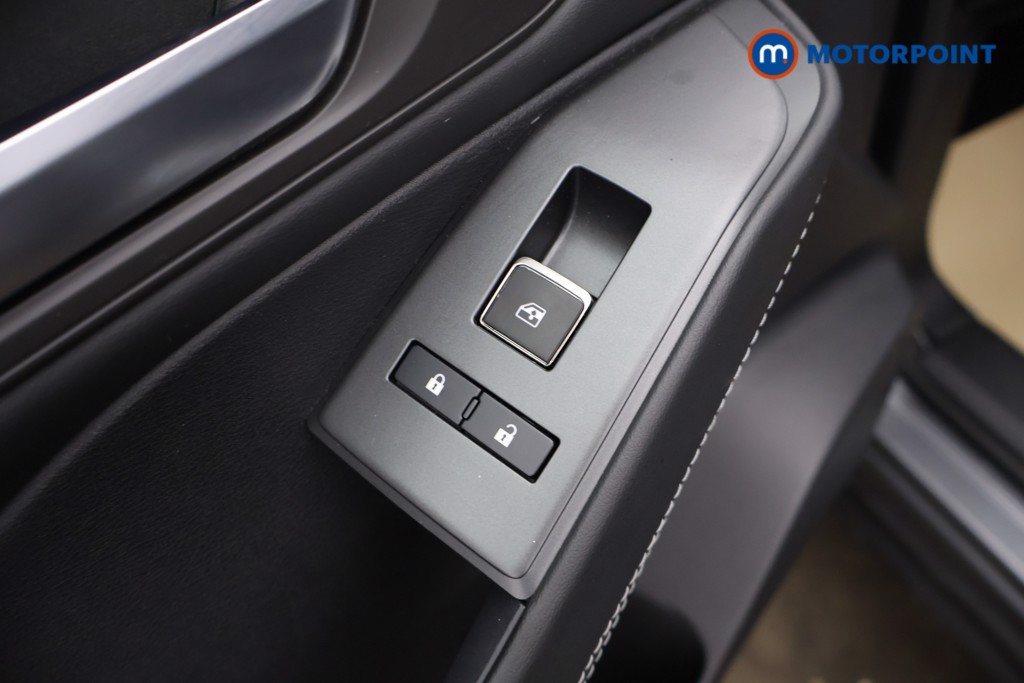 Nissan Qashqai N-Connecta Manual Petrol SUV - Stock Number (1624084) - 31st supplementary image