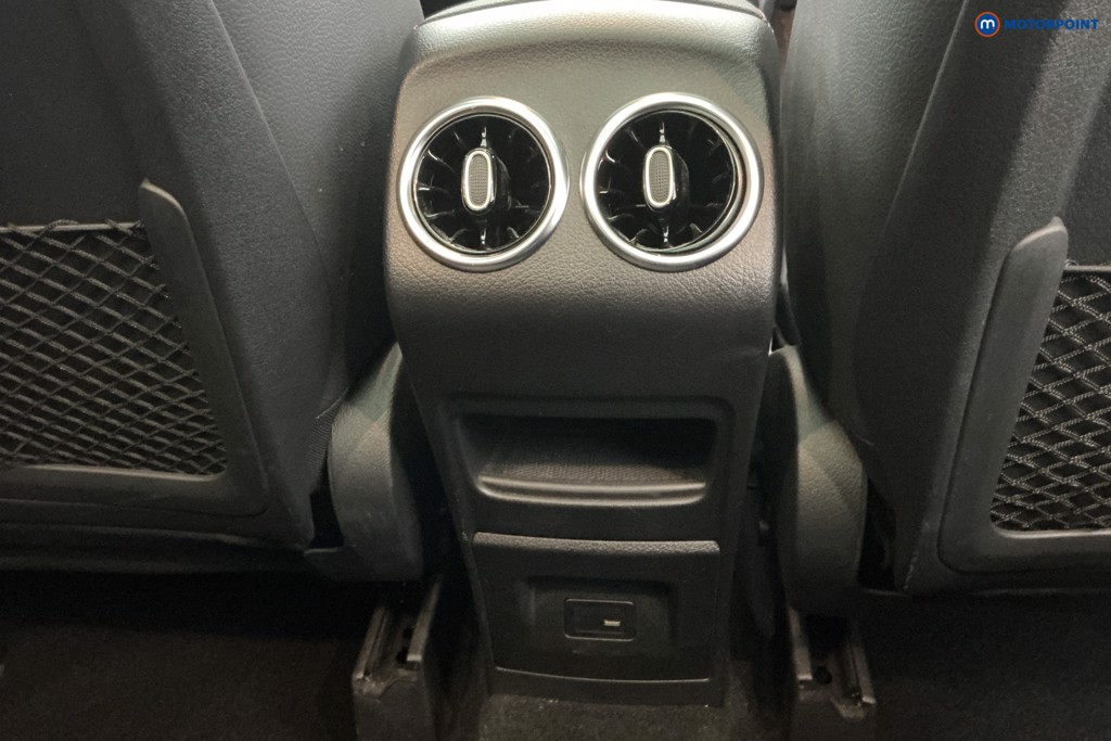 Mercedes-Benz GLA Amg Line Automatic Petrol SUV - Stock Number (1624283) - 15th supplementary image