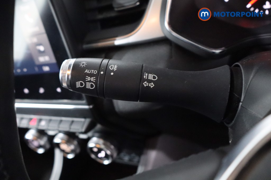 Renault Captur Iconic Manual Diesel SUV - Stock Number (1624461) - 14th supplementary image