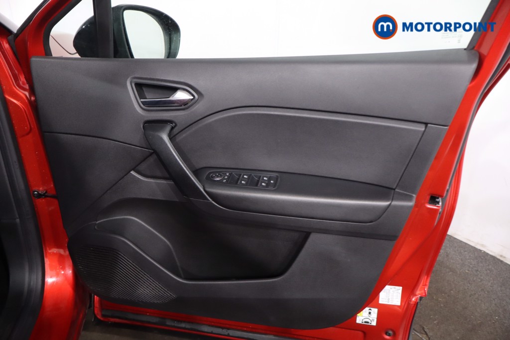 Renault Captur Iconic Manual Diesel SUV - Stock Number (1624461) - 24th supplementary image