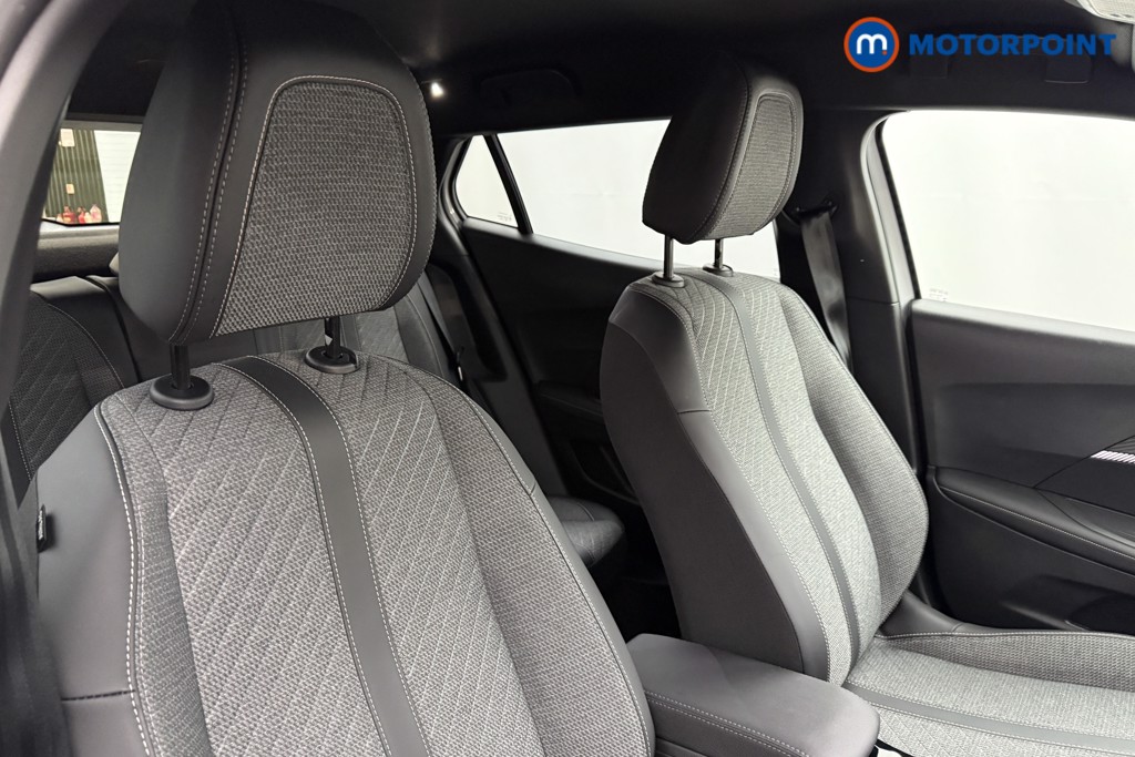 Peugeot 2008 Allure Manual Petrol SUV - Stock Number (1624984) - 14th supplementary image