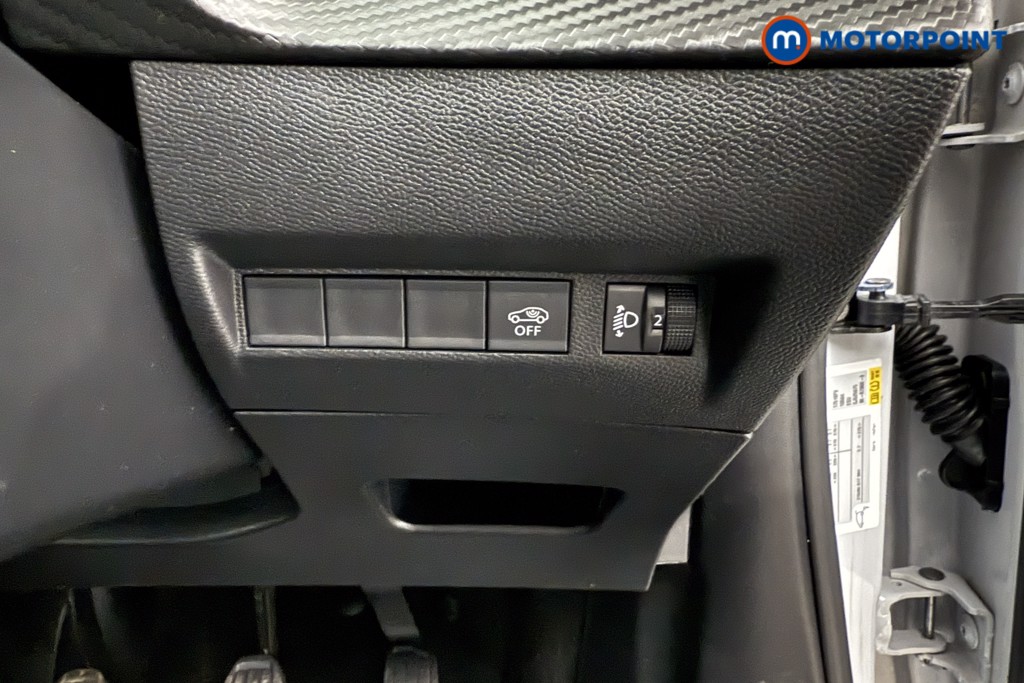 Peugeot 2008 Allure Manual Petrol SUV - Stock Number (1624984) - 15th supplementary image