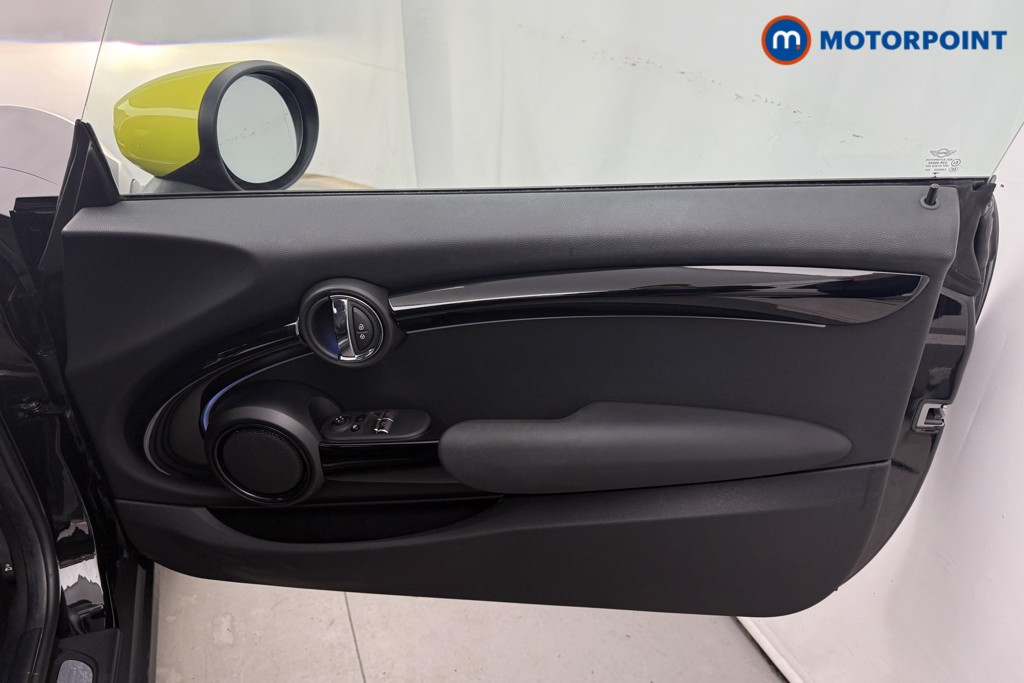 Mini Hatchback Cooper S Level 2 Automatic Electric Hatchback - Stock Number (1625522) - 16th supplementary image