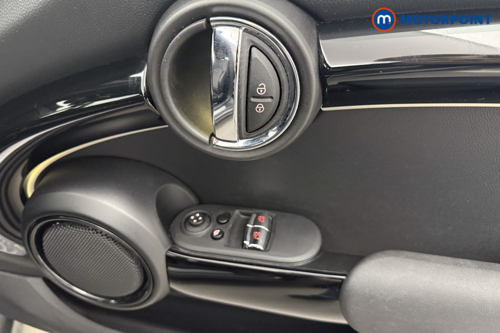 Mini Hatchback Cooper S Level 2 Automatic Electric Hatchback - Stock Number (1625522) - 17th supplementary image