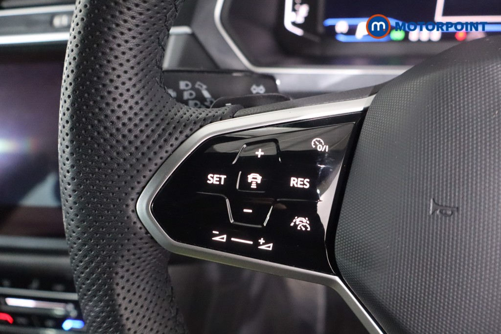 Volkswagen Tiguan R-Line Automatic Petrol SUV - Stock Number (1625790) - 7th supplementary image