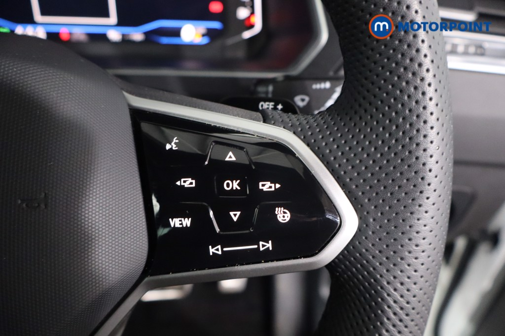 Volkswagen Tiguan R-Line Automatic Petrol SUV - Stock Number (1625790) - 8th supplementary image