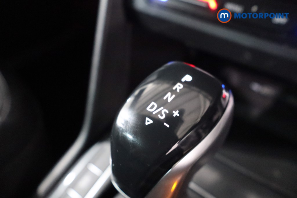 Volkswagen Tiguan R-Line Automatic Petrol SUV - Stock Number (1625790) - 23rd supplementary image