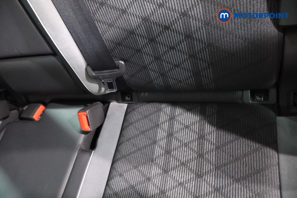 Volkswagen Tiguan R-Line Automatic Petrol SUV - Stock Number (1625790) - 33rd supplementary image