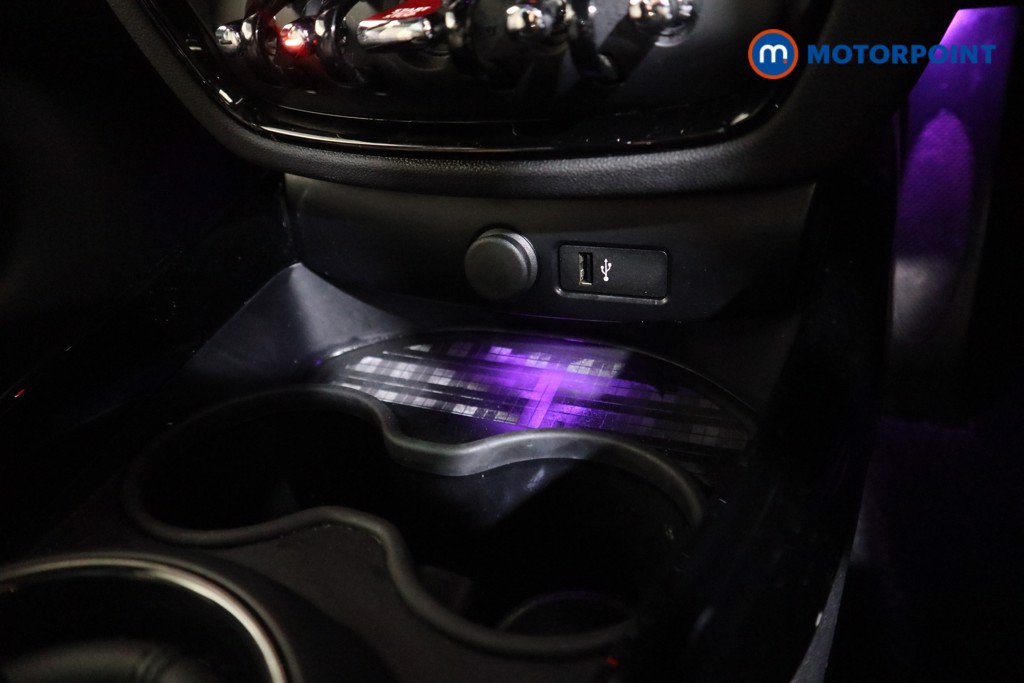 Mini Clubman Cooper Exclusive Automatic Petrol Estate - Stock Number (1626109) - 9th supplementary image