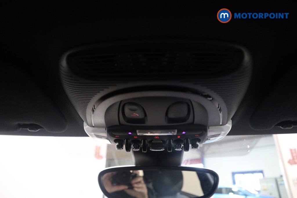 Mini Clubman Cooper Exclusive Automatic Petrol Estate - Stock Number (1626109) - 12th supplementary image