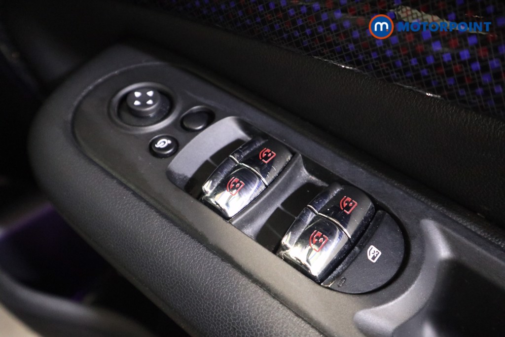 Mini Clubman Cooper Exclusive Automatic Petrol Estate - Stock Number (1626109) - 14th supplementary image