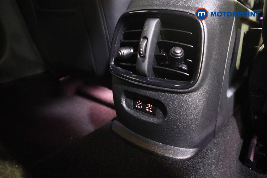 Mini Clubman Cooper Exclusive Automatic Petrol Estate - Stock Number (1626109) - 21st supplementary image