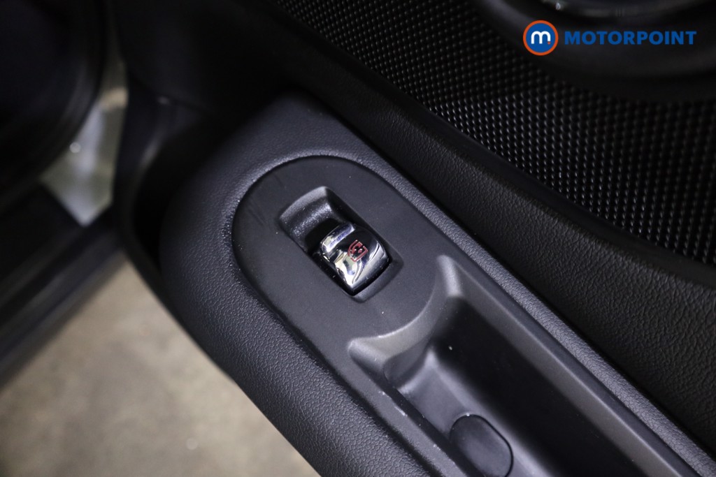 Mini Clubman Cooper Exclusive Automatic Petrol Estate - Stock Number (1626109) - 22nd supplementary image