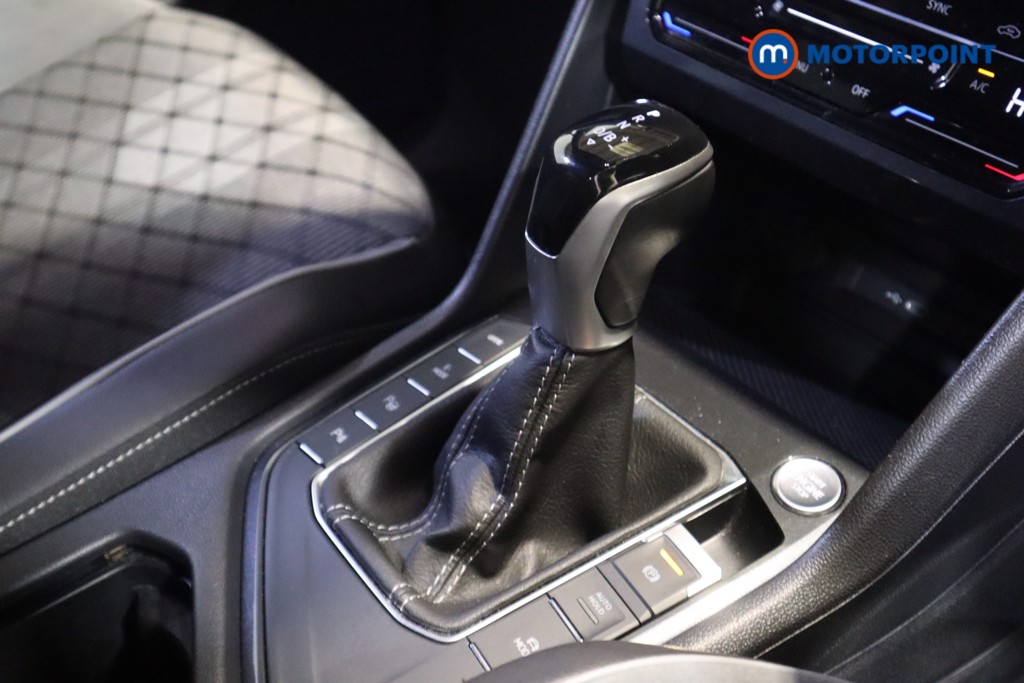 Volkswagen Tiguan Black Edition Automatic Petrol Plug-In Hybrid SUV - Stock Number (1626120) - 5th supplementary image