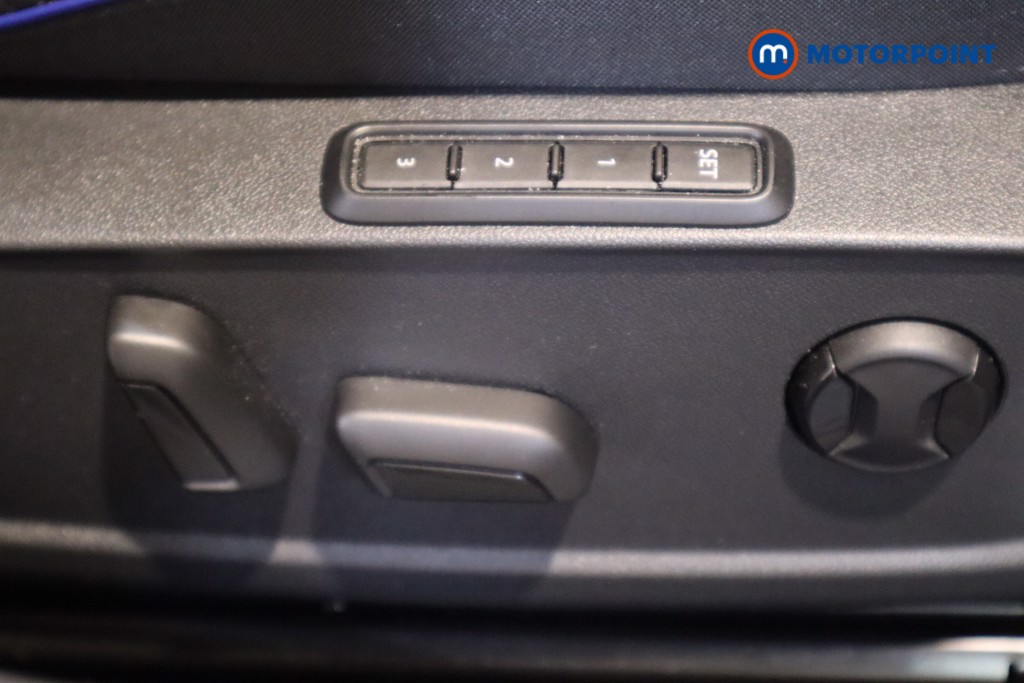 Volkswagen Golf R 20 Years Automatic Petrol Hatchback - Stock Number (1626567) - 17th supplementary image