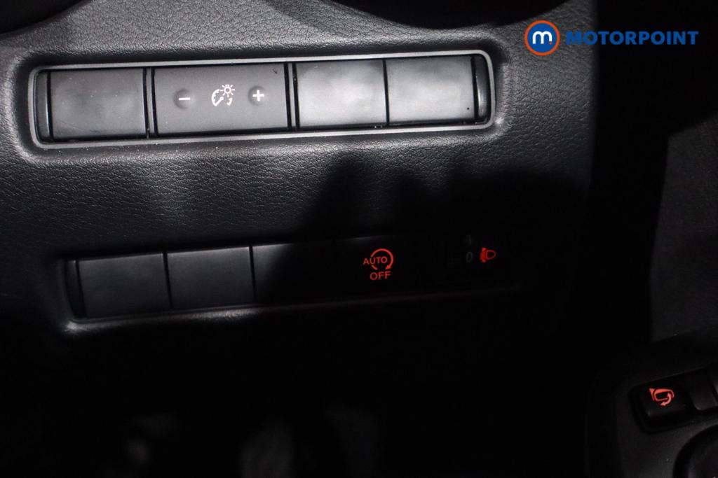 Nissan Juke Acenta Premium Manual Petrol SUV - Stock Number (1626600) - 8th supplementary image