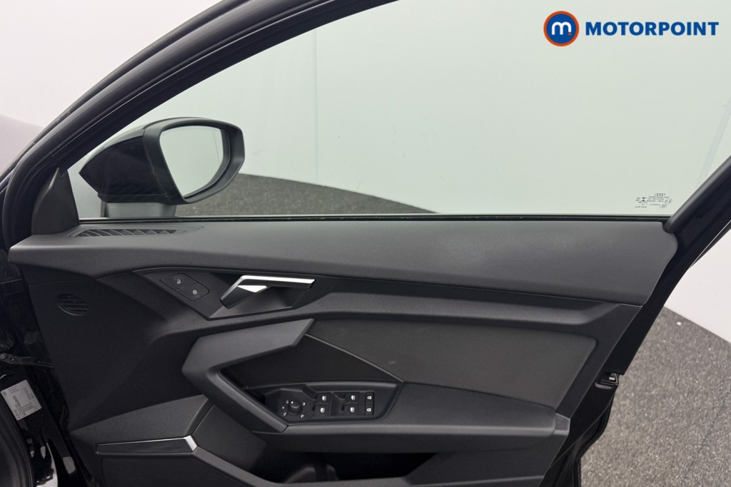 Audi A3 Technik Manual Petrol Hatchback - Stock Number (1626751) - 10th supplementary image