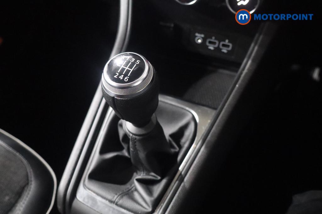 Renault Captur Techno Manual Petrol SUV - Stock Number (1627483) - 8th supplementary image