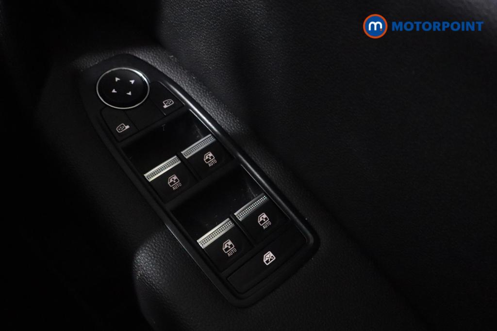 Renault Captur Techno Manual Petrol SUV - Stock Number (1627483) - 13th supplementary image