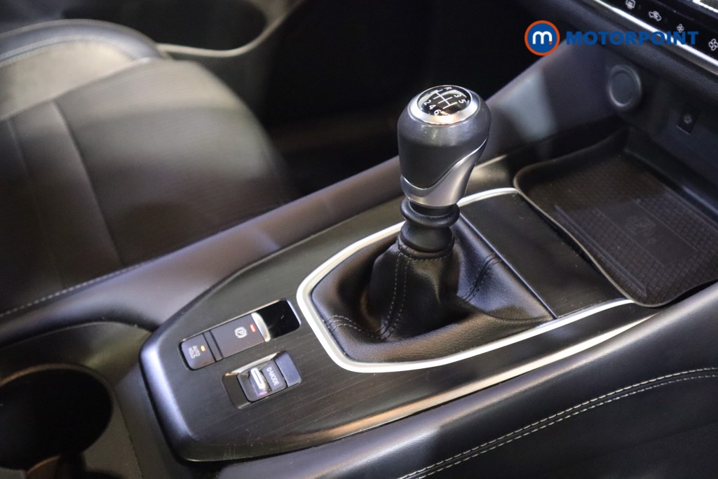 Nissan Qashqai Tekna Manual Petrol SUV - Stock Number (1627530) - 5th supplementary image