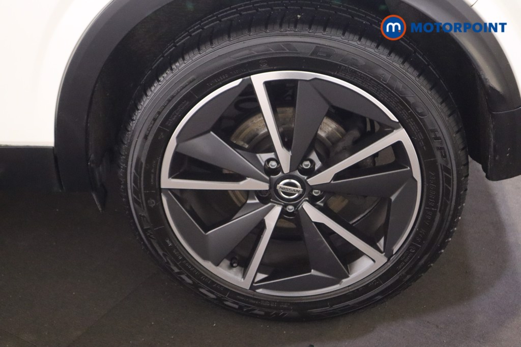 Nissan Qashqai Tekna Manual Petrol SUV - Stock Number (1627530) - 9th supplementary image