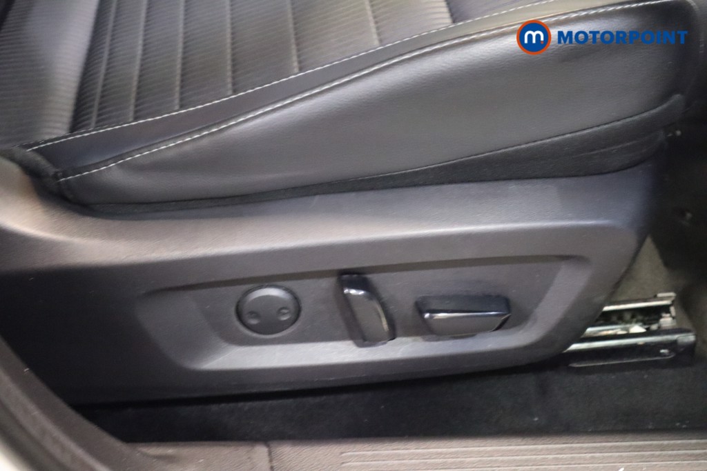 Nissan Qashqai Tekna Manual Petrol SUV - Stock Number (1627530) - 14th supplementary image