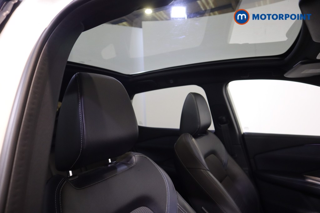 Nissan Qashqai Tekna Manual Petrol SUV - Stock Number (1627530) - 23rd supplementary image