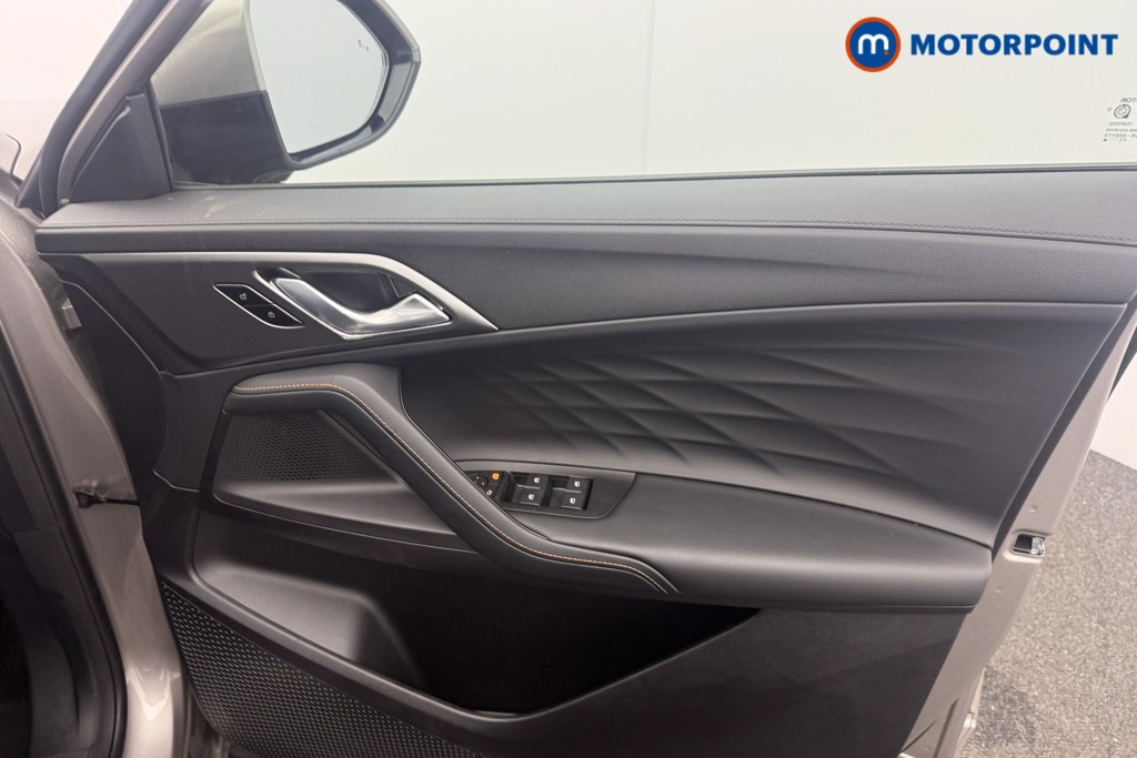 Mg Motor Uk HS Trophy Automatic Petrol Plug-In Hybrid SUV - Stock Number (1627869) - 9th supplementary image