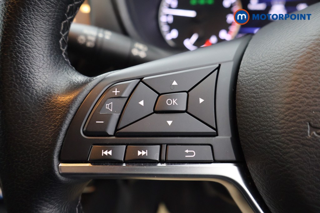 Nissan Juke N-Connecta Manual Petrol SUV - Stock Number (1628252) - 7th supplementary image