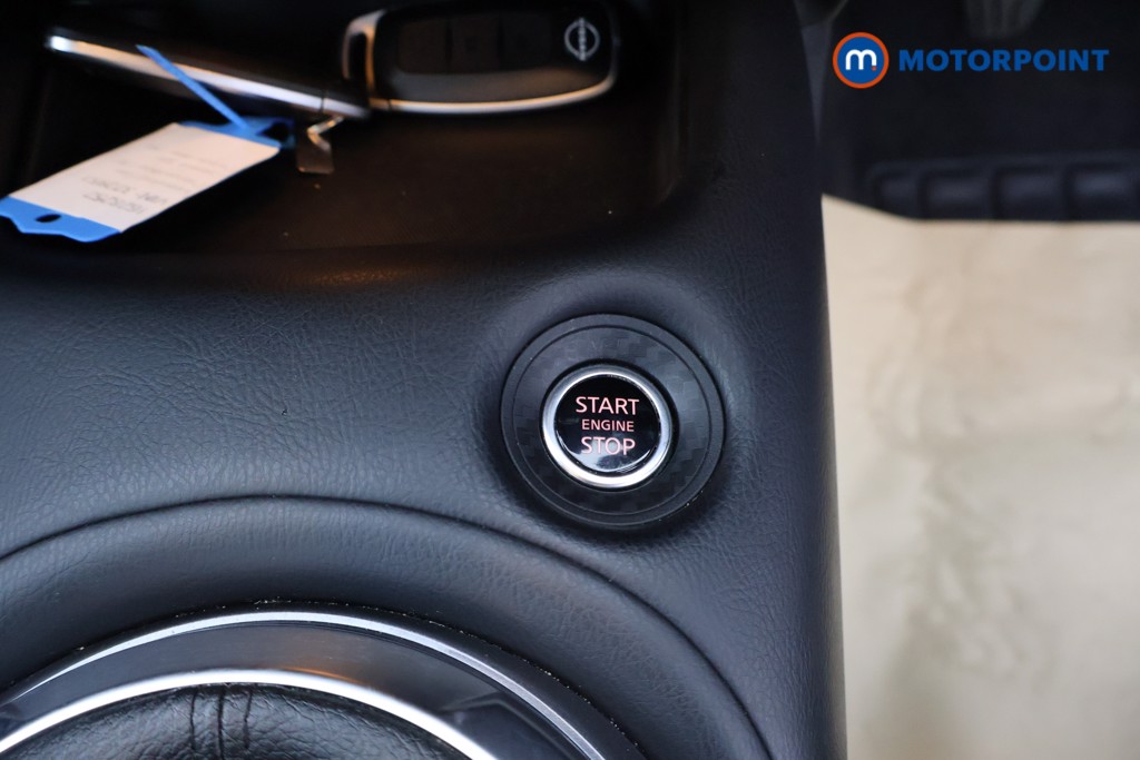 Nissan Juke N-Connecta Manual Petrol SUV - Stock Number (1628252) - 11th supplementary image