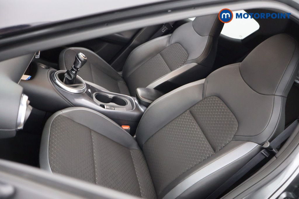 Nissan Juke N-Connecta Manual Petrol SUV - Stock Number (1628252) - 32nd supplementary image