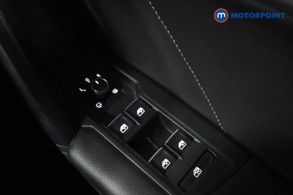 Volkswagen Tiguan R-Line Edition Automatic Petrol SUV - Stock Number (1628390) - 9th supplementary image