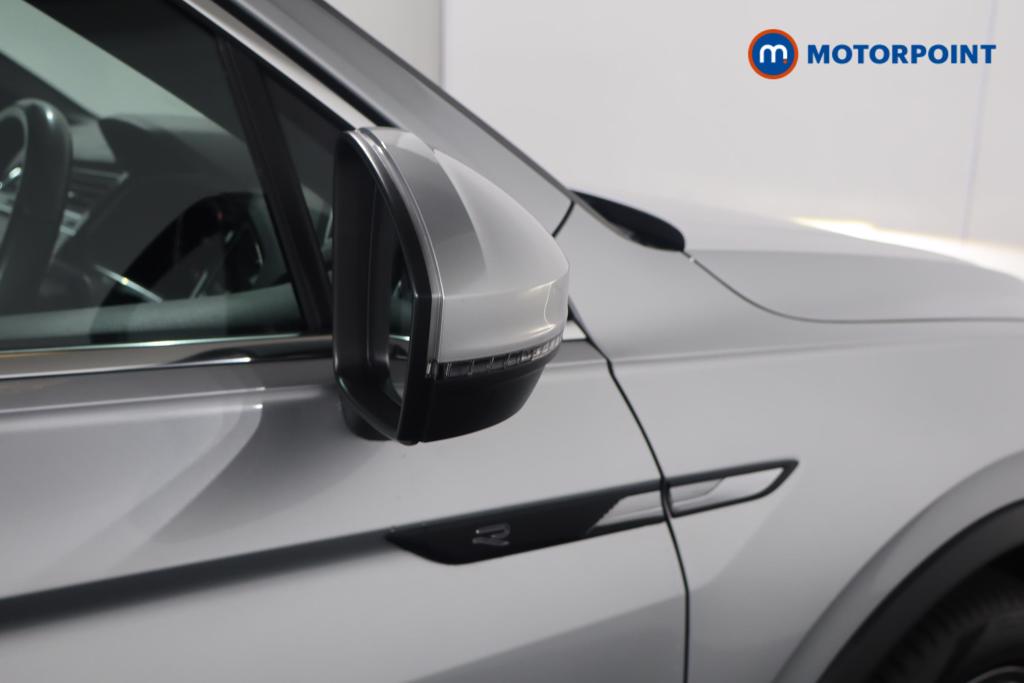 Volkswagen Tiguan R-Line Edition Automatic Petrol SUV - Stock Number (1628390) - 16th supplementary image