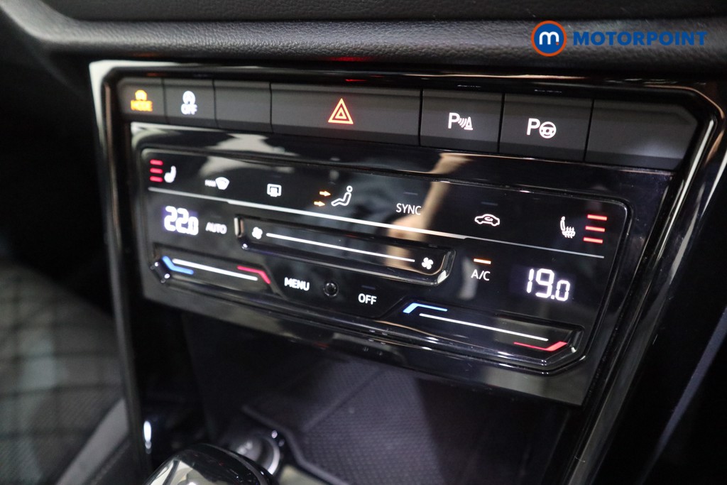 Volkswagen T-Roc R-Line Automatic Petrol SUV - Stock Number (1628533) - 8th supplementary image