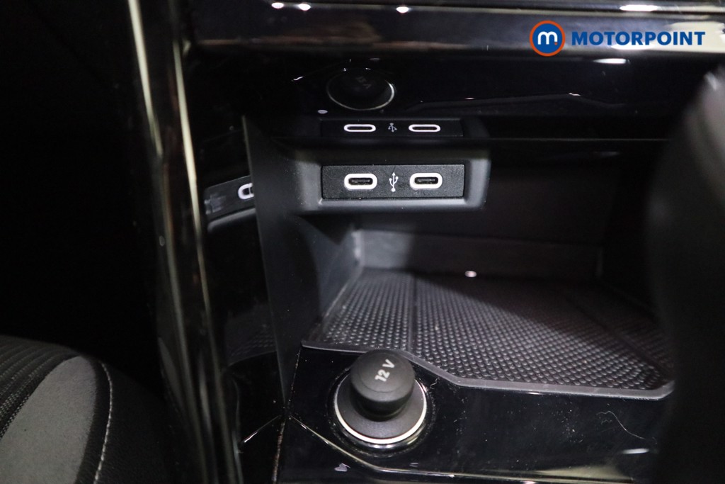 Volkswagen T-Roc R-Line Automatic Petrol SUV - Stock Number (1628533) - 9th supplementary image