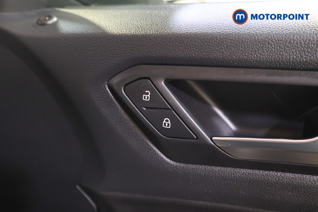 Volkswagen T-Roc R-Line Automatic Petrol SUV - Stock Number (1628533) - 14th supplementary image