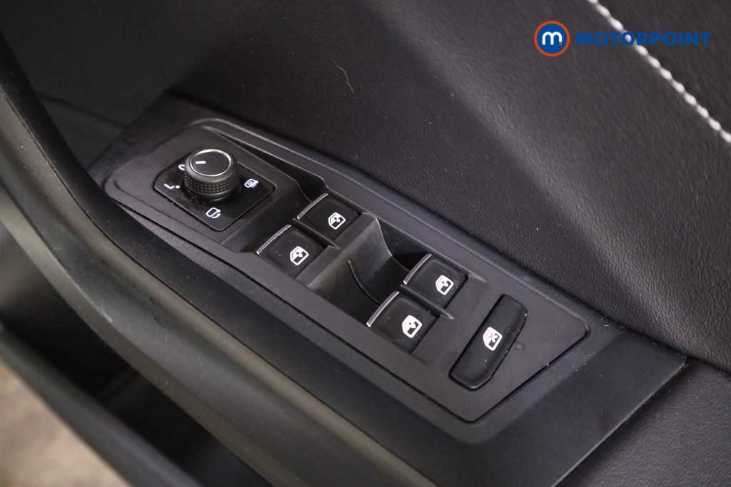 Volkswagen T-Roc R-Line Automatic Petrol SUV - Stock Number (1628533) - 15th supplementary image