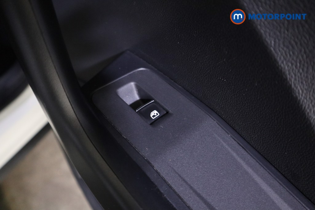 Volkswagen T-Roc R-Line Automatic Petrol SUV - Stock Number (1628533) - 23rd supplementary image