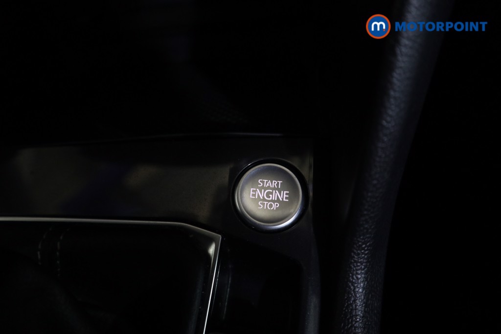 Volkswagen Tiguan R-Line Automatic Petrol SUV - Stock Number (1628593) - 10th supplementary image