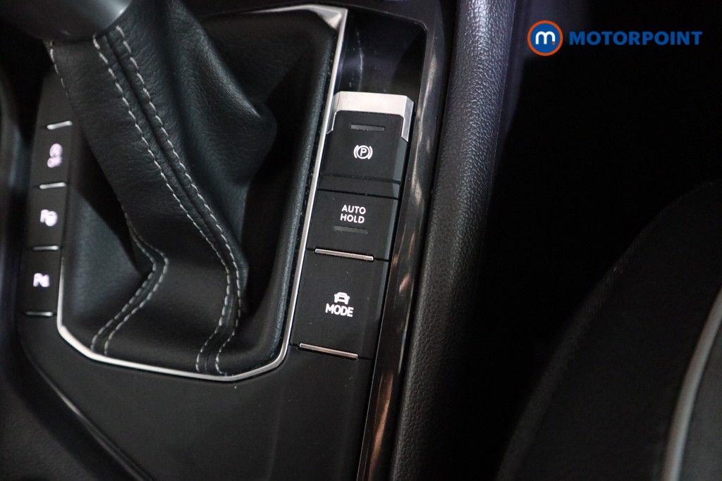 Volkswagen Tiguan R-Line Automatic Petrol SUV - Stock Number (1628593) - 11th supplementary image