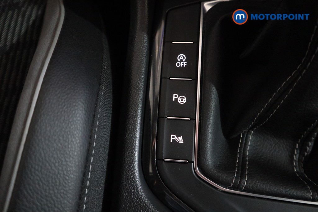 Volkswagen Tiguan R-Line Automatic Petrol SUV - Stock Number (1628593) - 12th supplementary image