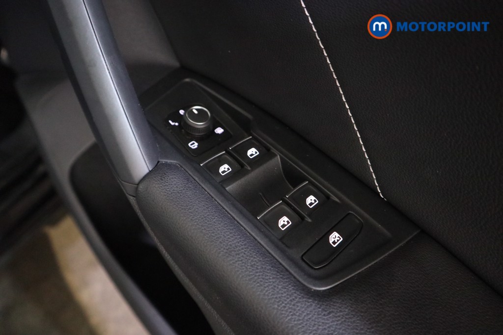 Volkswagen Tiguan R-Line Automatic Petrol SUV - Stock Number (1628593) - 17th supplementary image