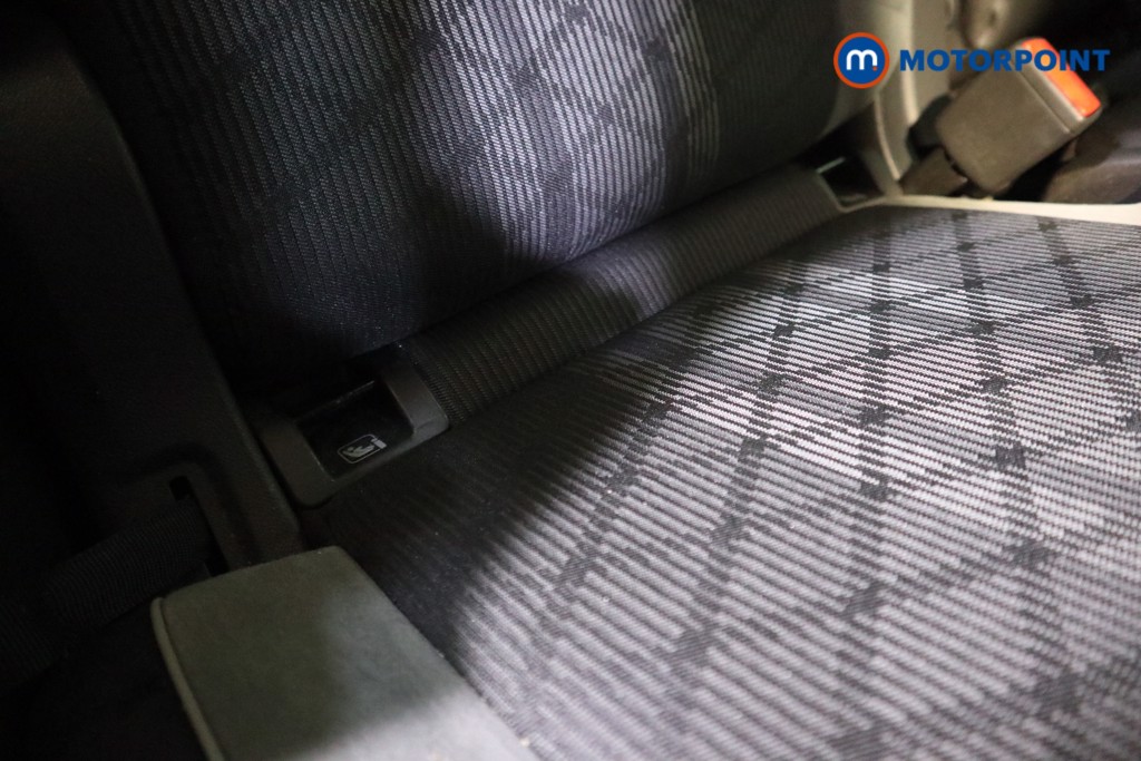 Volkswagen Tiguan R-Line Automatic Petrol SUV - Stock Number (1628593) - 22nd supplementary image