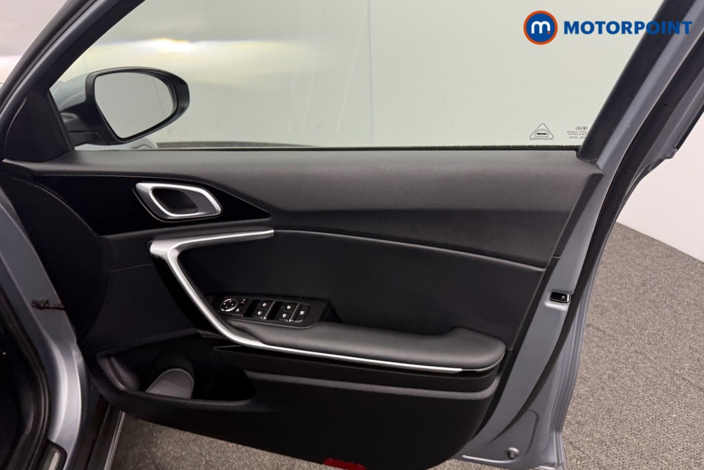 KIA Xceed 3 Automatic Petrol Plug-In Hybrid Hatchback - Stock Number (1628658) - 12th supplementary image